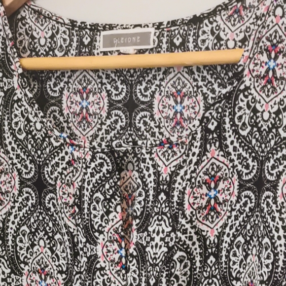 Nordstrom sleeveless Paisley Print with front keyhole - Picture 7 of 8
